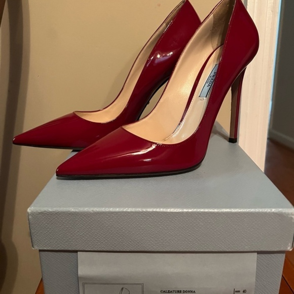 Vintage Prada Scarlett Red 4.5” Stiletto Pumps, NWT, Flawless Statement Piece